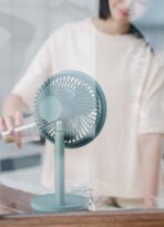 Xiaomi SOLOVE F5 Pro Rechargeable Fan 4000mAh with Swing & Extendable Latest Model - Image 4