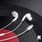 Hoco M111 Pro Lightning Earphone - Image 2