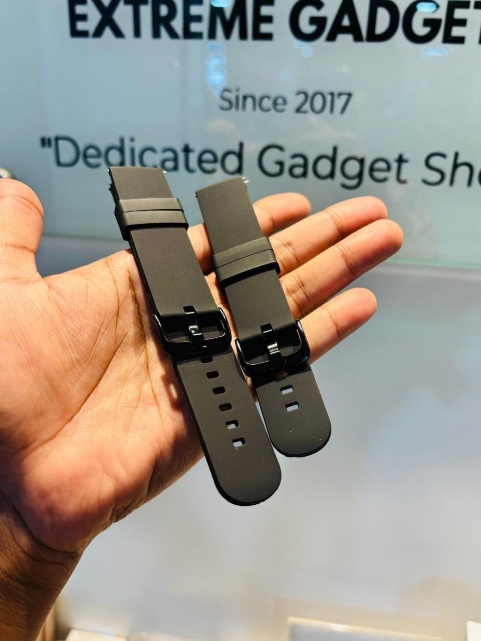 1000065352.jpg Smartwatch Silicon Strap 20mm 22mm Metal Buckle - Image 1