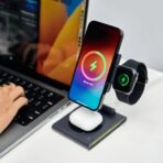WiWU Geek 3 in 1 Wireless Charger Foldable Magnetic Suction Convenient 15W (Wi-W023) - Image 2